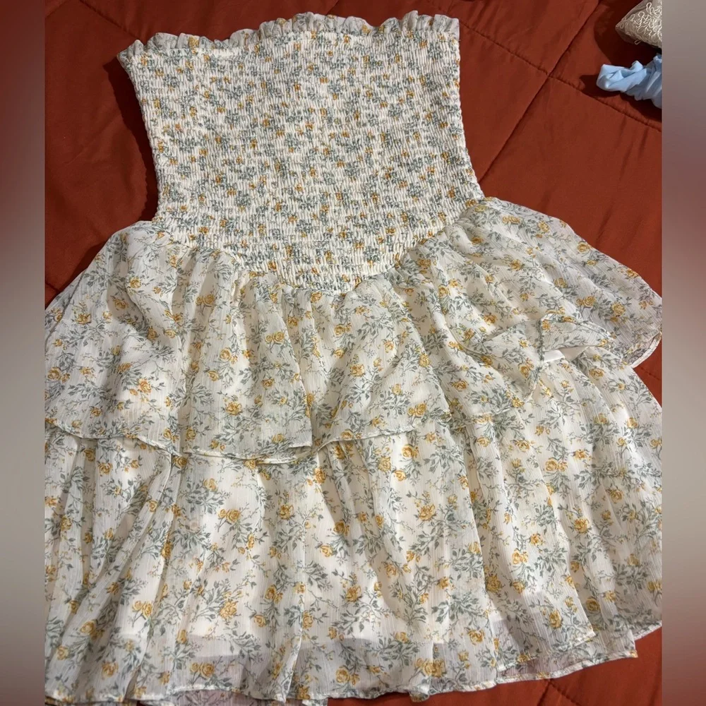 NWT Windsor Floral Smocked Mini Dress - Cream and Yellow - Picture 2 of 12